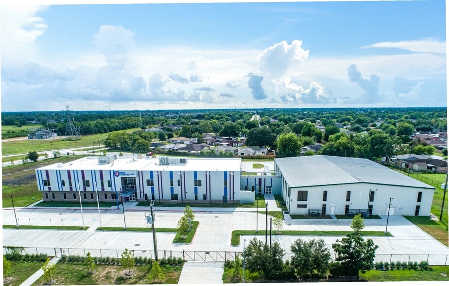 12707 Cullen Blvd, Houston, TX for sale - Primary Photo - Image 1 of 27