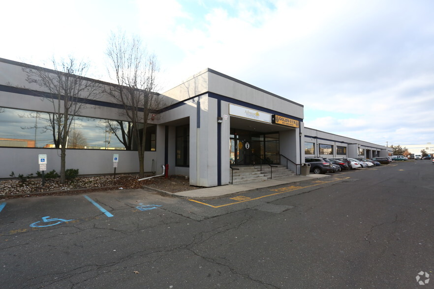 100 Hollister Rd, Teterboro, NJ for lease - Building Photo - Image 1 of 10