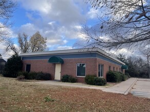 50 S Baumann Ave, Edmond, OK for lease Building Photo- Image 1 of 1