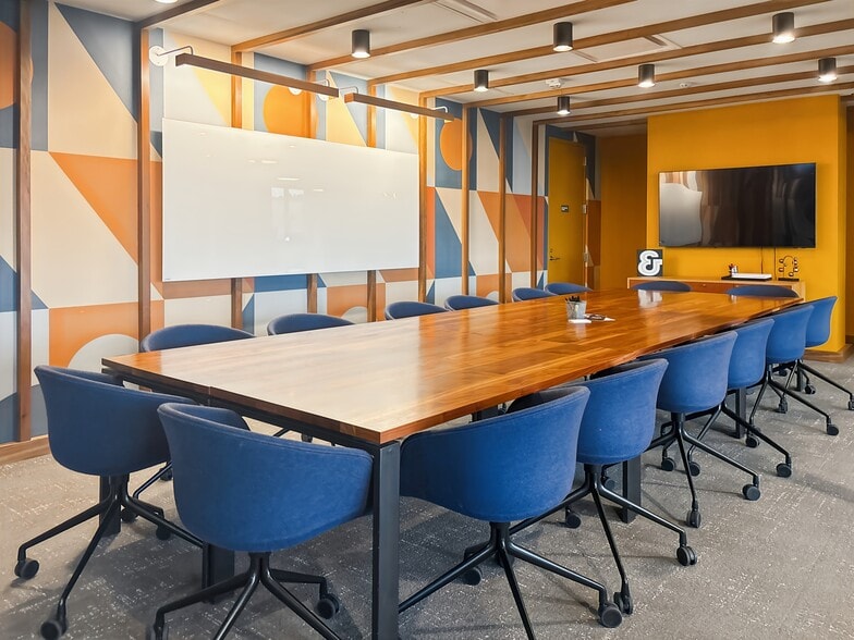 3900 W Alameda Ave, Burbank, CA for lease - Interior Photo - Image 2 of 23