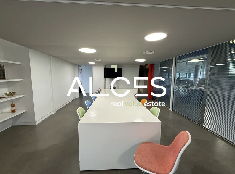 Office in Bruges for sale - Interior Photo - Image 1 of 6