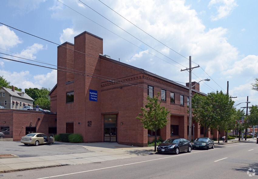825-827 N Main St, Providence, RI for lease - Primary Photo - Image 1 of 4