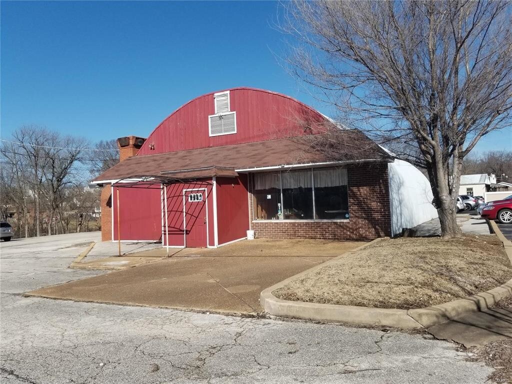 115 W 5th St, Eureka, MO 63025