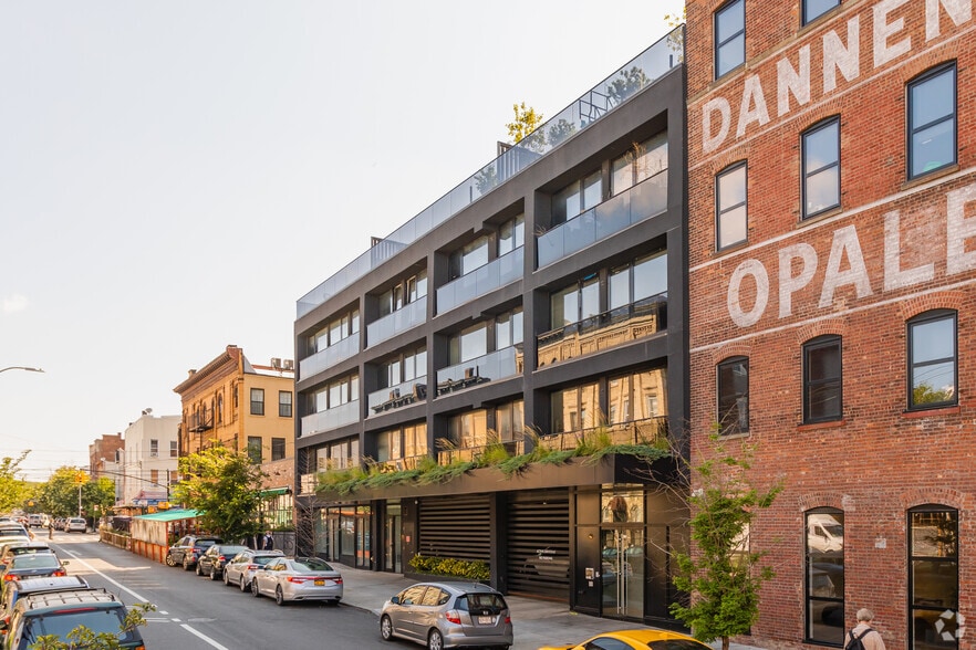 336 Himrod St, Brooklyn, NY for lease - Building Photo - Image 2 of 6