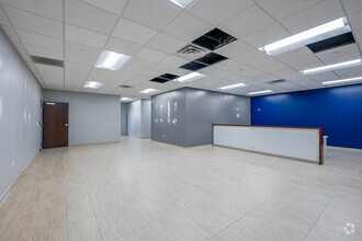 4250 Crums Mill Rd, Harrisburg, PA for lease Interior Photo- Image 1 of 6