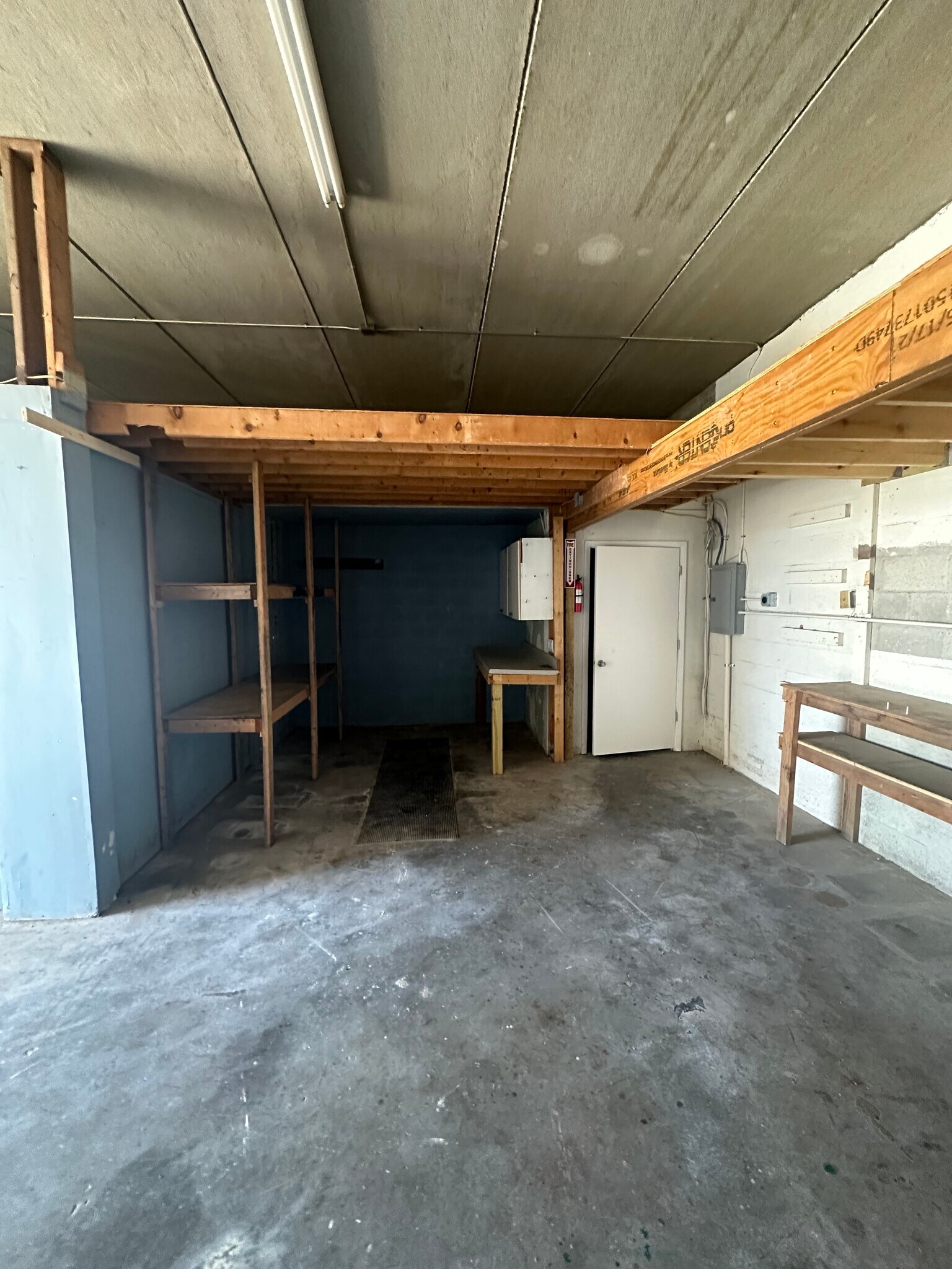 11620 Chitwood Dr, Fort Myers, FL for lease Interior Photo- Image 1 of 4