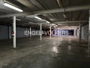 Industrial in Montcada i Reixac, Barcelona for lease Interior Photo- Image 2 of 2