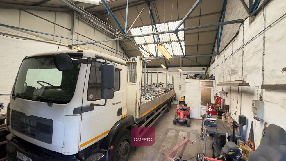 Stapleford Rd, Trowell for lease - Interior Photo - Image 2 of 10