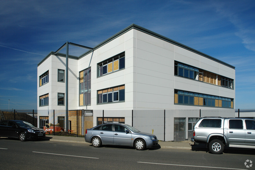 New Ln, Bradford for lease - Building Photo - Image 2 of 5