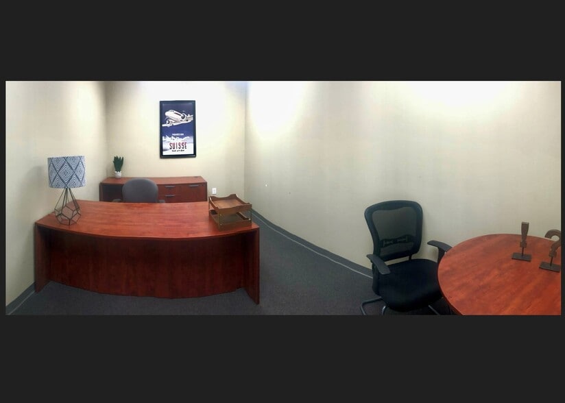 33 Market Point Dr, Greenville, SC for lease - Interior Photo - Image 2 of 22