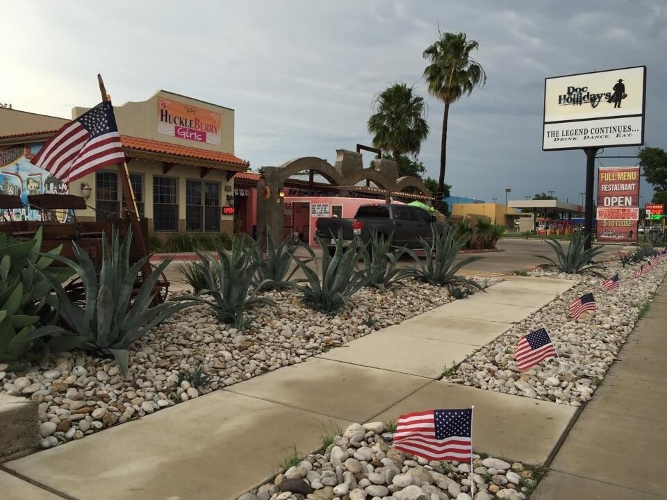 202 E Gibbs St, Del Rio, TX for sale Primary Photo- Image 1 of 1