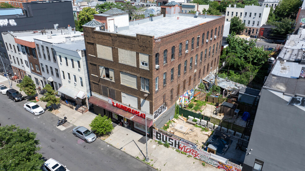 238 Melrose St, Brooklyn, NY for sale - Building Photo - Image 2 of 12