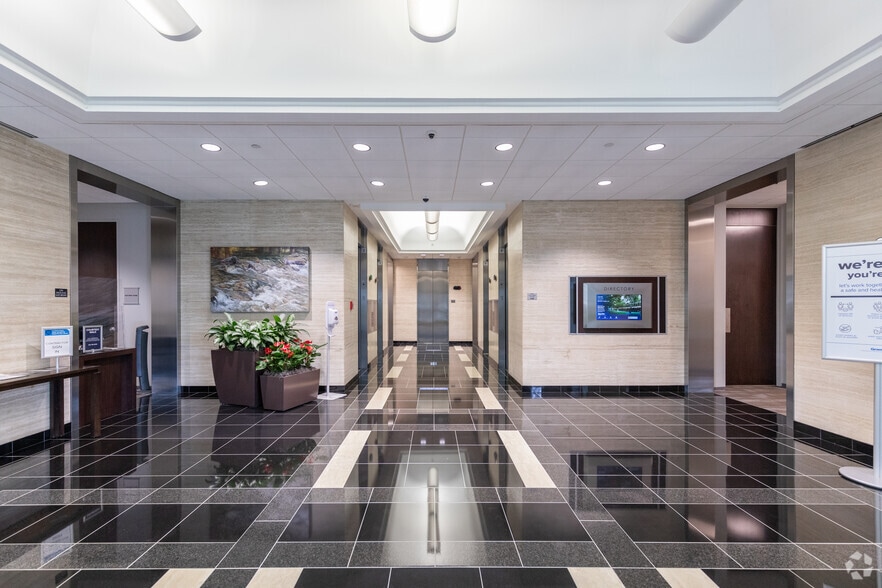 13430 Northwest Fwy, Houston, TX for lease - Lobby - Image 2 of 26