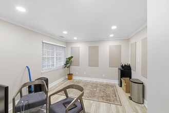4651 Roswell Rd NE, Atlanta, GA for lease Interior Photo- Image 2 of 3