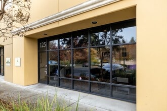 105-175 Foss Creek Cir, Healdsburg, CA for lease Building Photo- Image 2 of 15