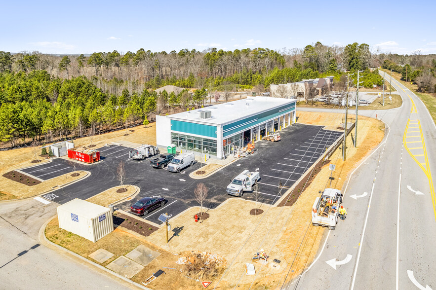 169 Business Center Drive, Toccoa, GA for sale - Building Photo - Image 2 of 6