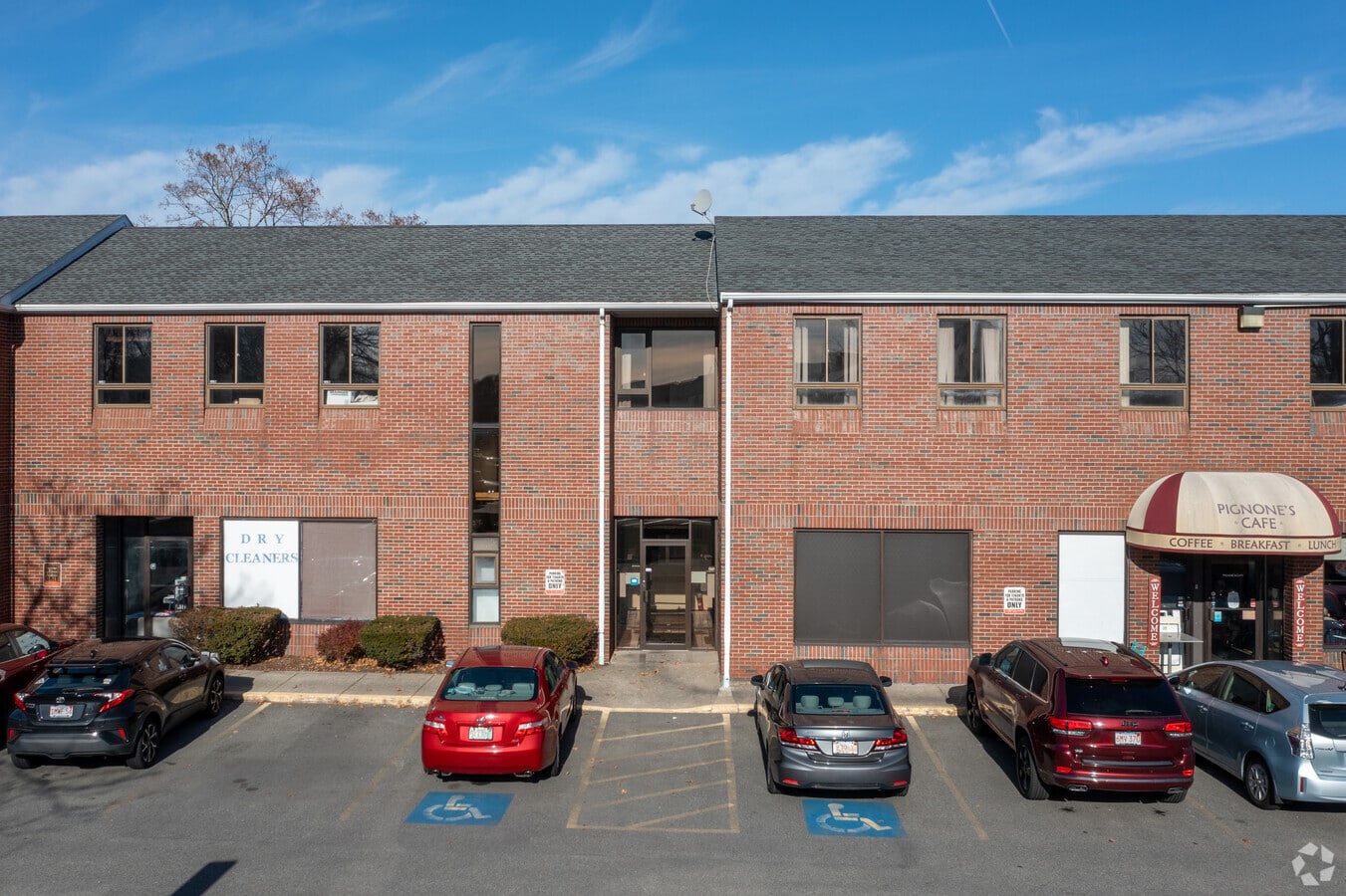 319 Main St, Stoneham, MA 02180