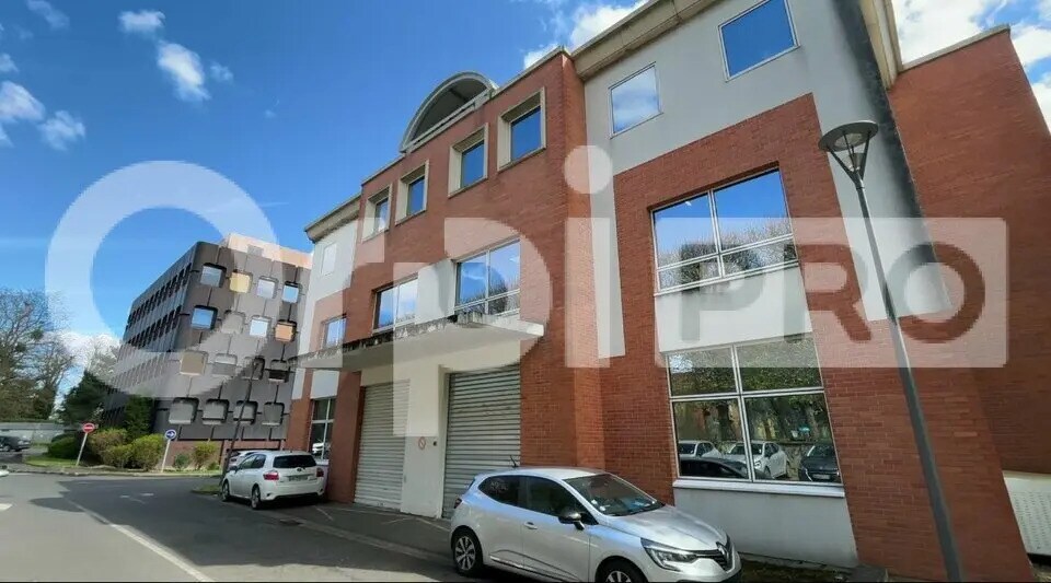 Flex in Chevilly-Larue for lease - Building Photo - Image 2 of 4