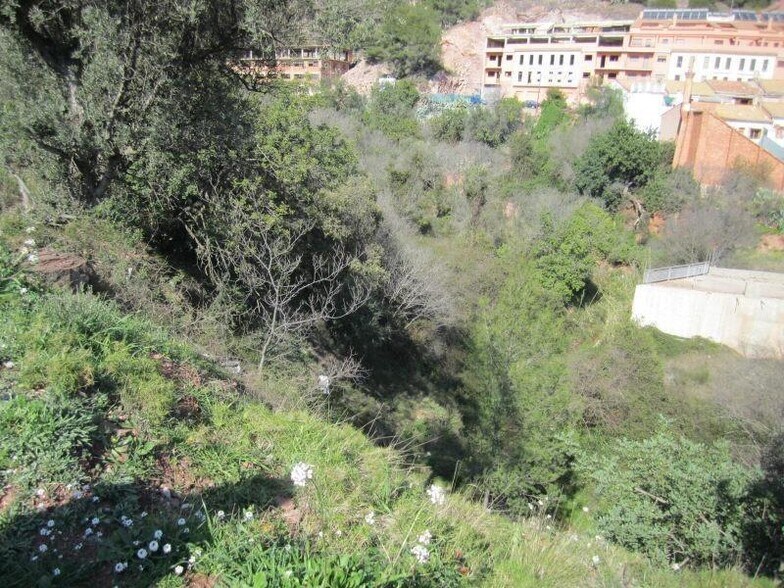 Polígono 13, 35, Serra, Valencia for sale - Building Photo - Image 1 of 9