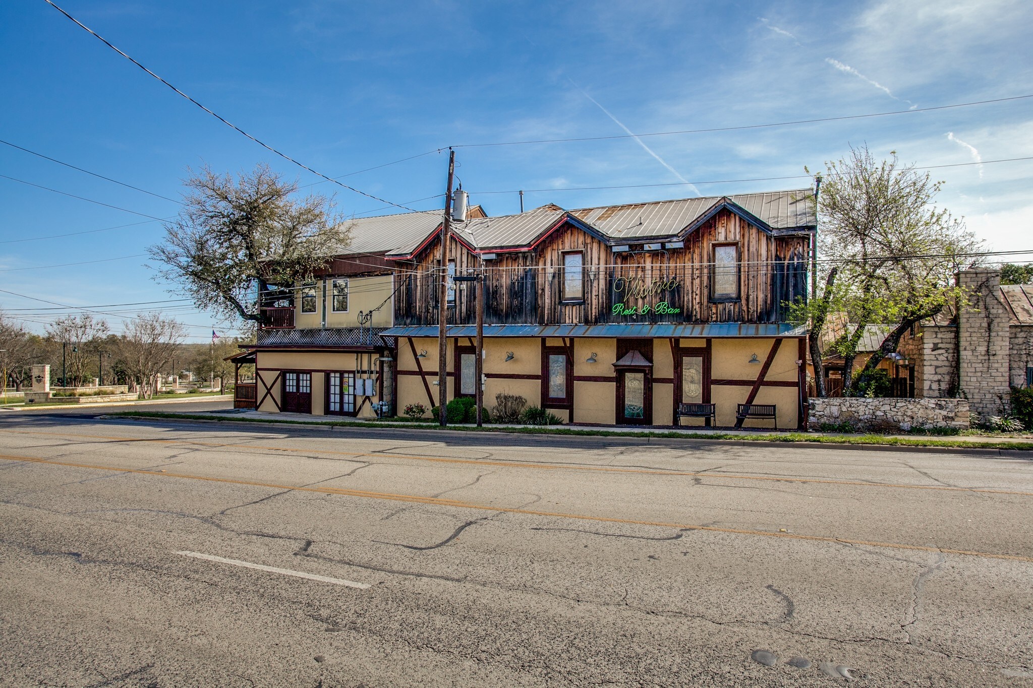 911 S Main St, Boerne, TX for sale Building Photo- Image 1 of 1
