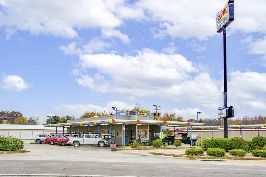 1409 State Hwy 39, Stockton, MO for sale - Building Photo - Image 1 of 1