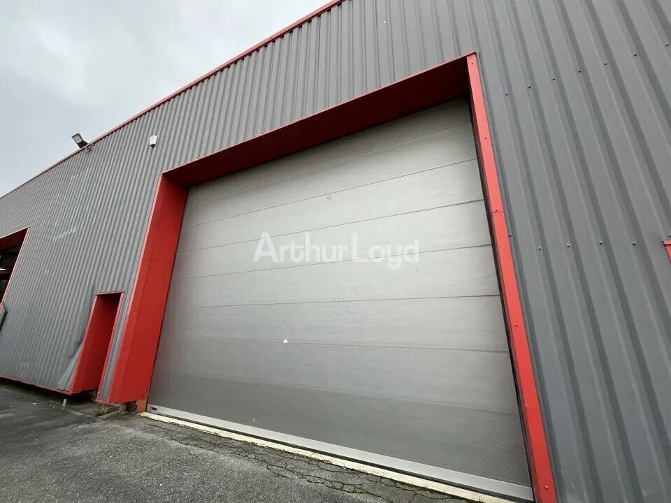 Flex in Reims for lease Building Photo- Image 1 of 8