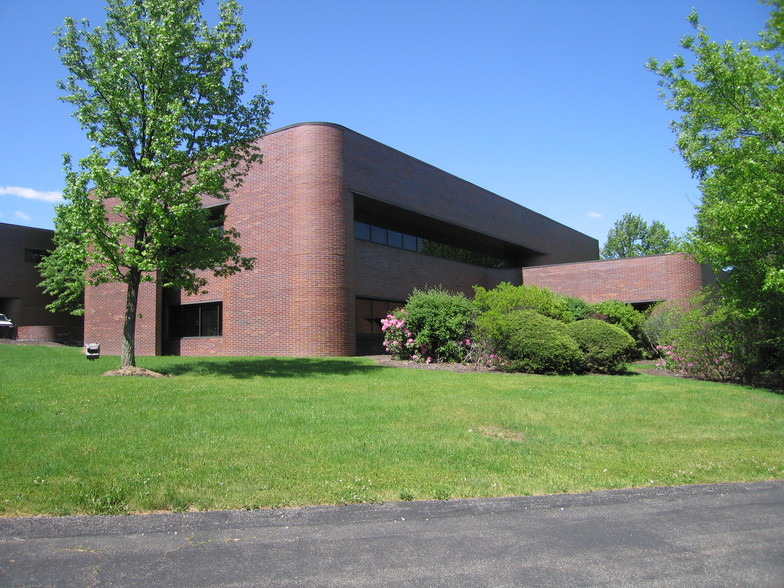 200 Parkwest Dr, Pittsburgh, PA for sale - Building Photo - Image 3 of 3