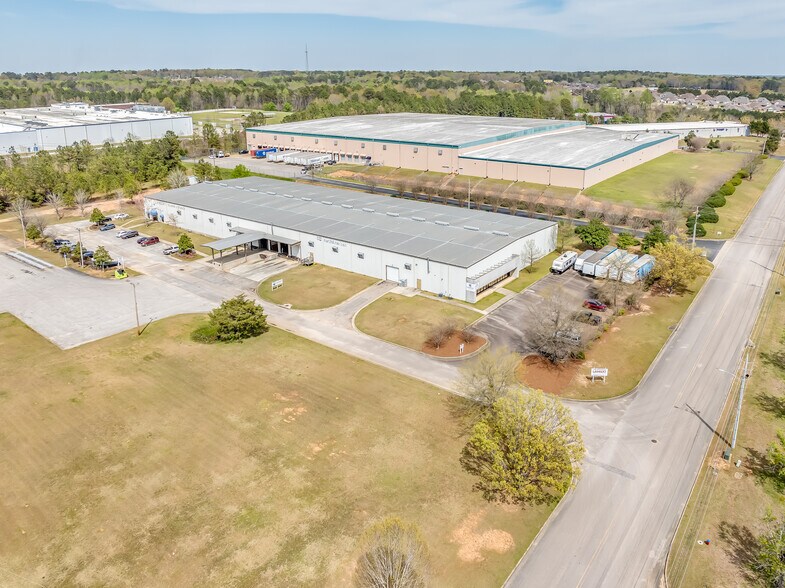 1102 Fox Trl, Opelika, AL for sale - Primary Photo - Image 1 of 1