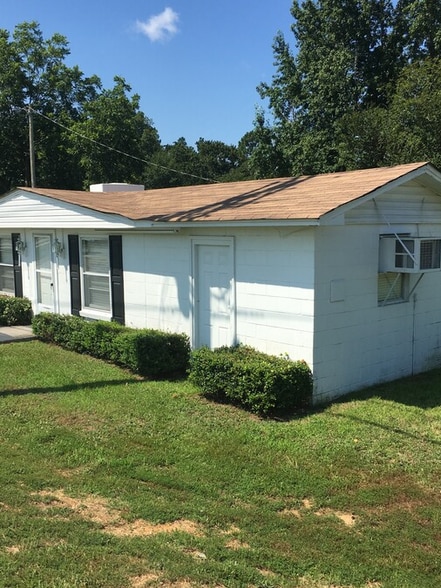 2205 Ray Rd, Spring Lake, NC for sale - Primary Photo - Image 1 of 1