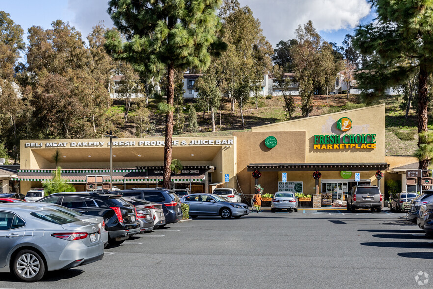 420-468 S Anaheim Hills Rd, Anaheim Hills, CA for lease - Building Photo - Image 1 of 9