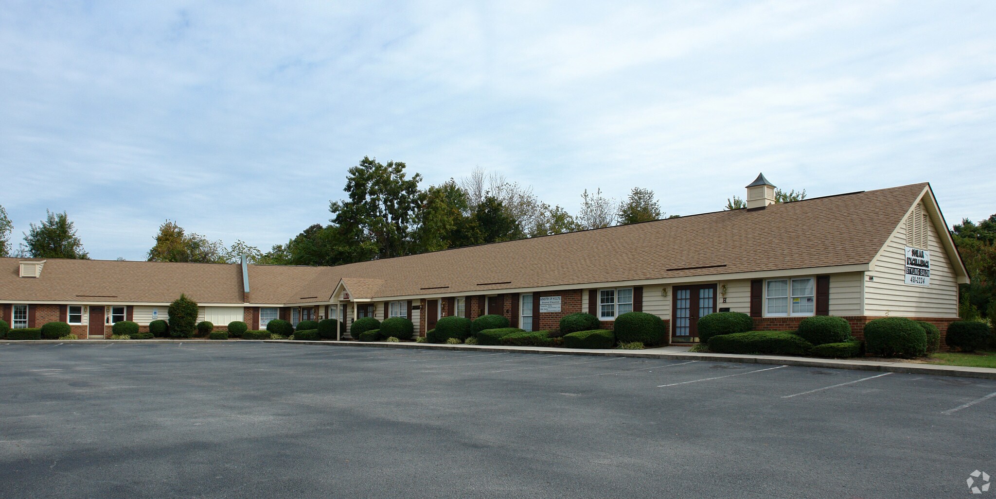 409 E Fairfield Rd, High Point, NC for sale Primary Photo- Image 1 of 1