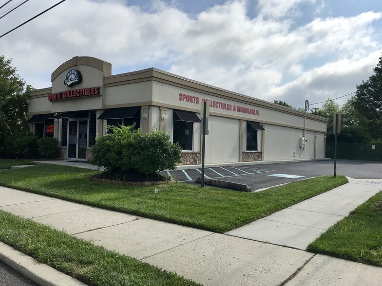 18 Cross Keys Rd, Berlin, NJ for sale - Primary Photo - Image 1 of 1