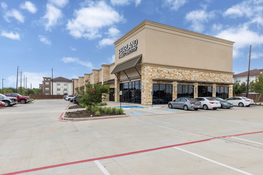 11508 Pearland Pky, Houston, TX for lease - Building Photo - Image 2 of 9