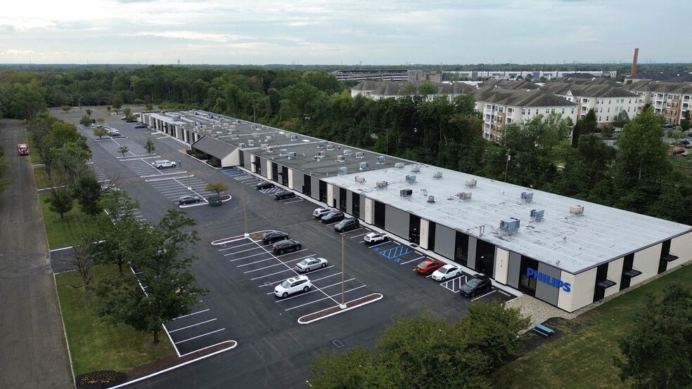 1 Electronics Dr, Hamilton, NJ for lease - Building Photo - Image 3 of 11