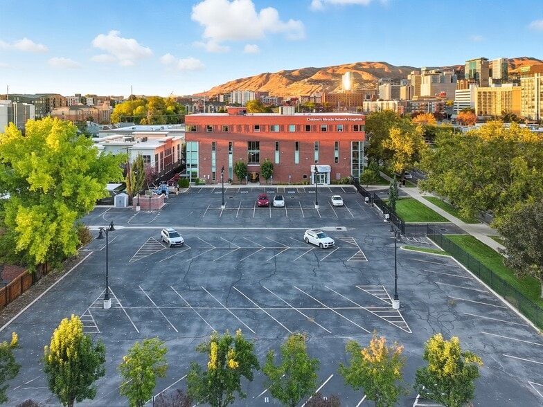 205 W 700 S, Salt Lake City, UT for sale - Building Photo - Image 2 of 43