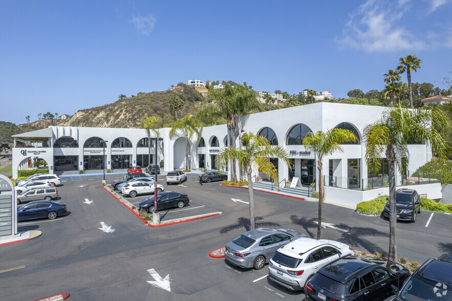 3702 Via de la Valle, Del Mar, CA for lease - Building Photo - Image 2 of 8