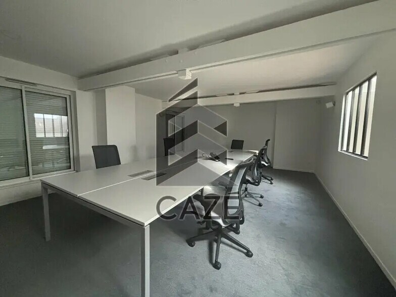 Office in Bordeaux for lease - Building Photo - Image 3 of 6
