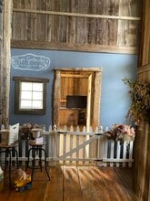 7070 Cedar Bay Rd, Fayetteville, NY for lease Interior Photo- Image 1 of 7