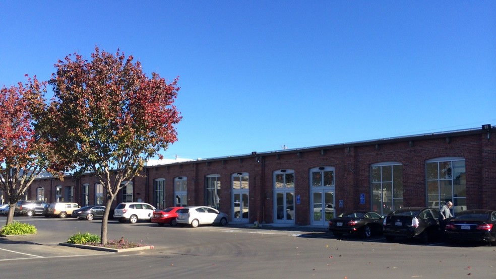 1035-1045 22nd Ave, Oakland, CA for lease - Building Photo - Image 1 of 4