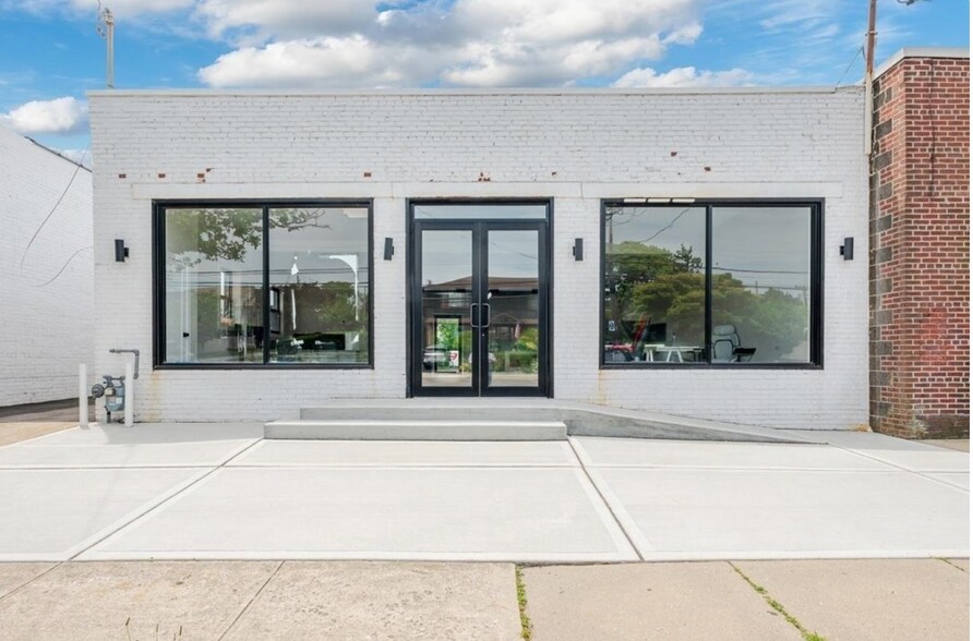 2005 Park St, Atlantic Beach, NY for sale - Building Photo - Image 1 of 1