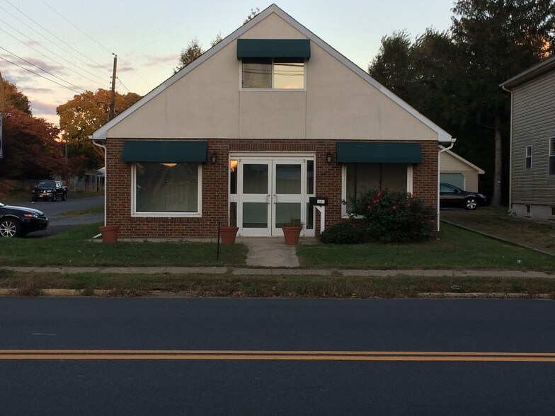 101 S Delsea Dr, Clayton, NJ 08312