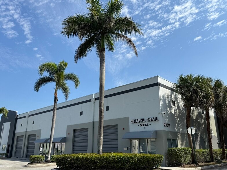 21113 Johnson St, Pembroke Pines, FL for lease - Building Photo - Image 2 of 9