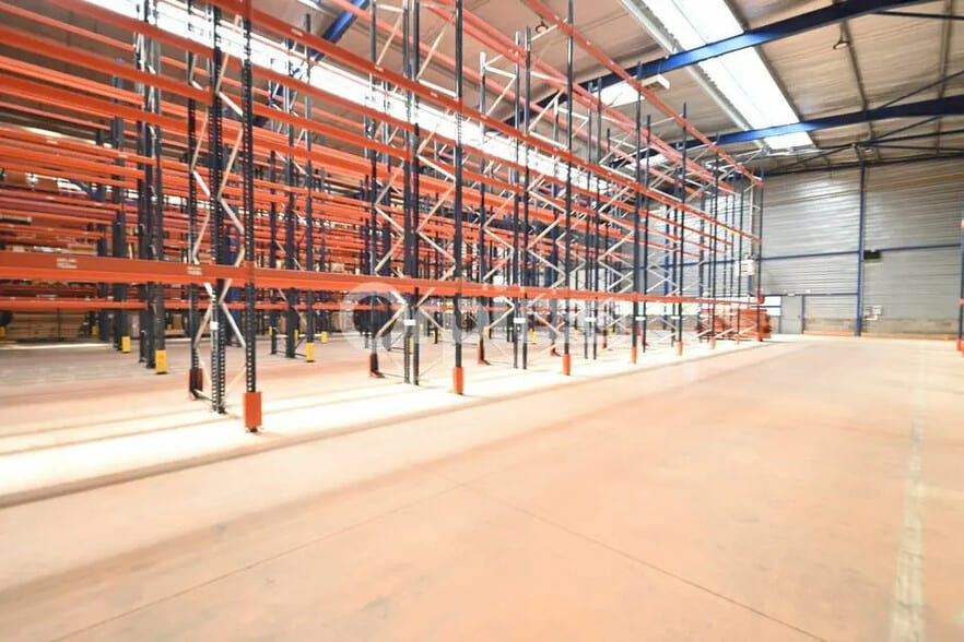 Office in Genas for lease - Building Photo - Image 2 of 8