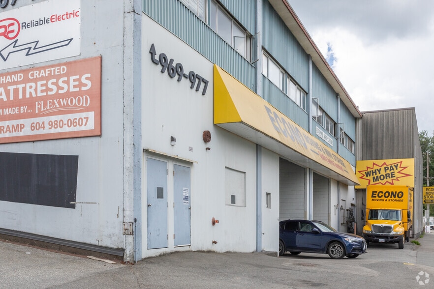 999 N Vancouver, Bc, North Vancouver, BC for lease - Building Photo - Image 2 of 4