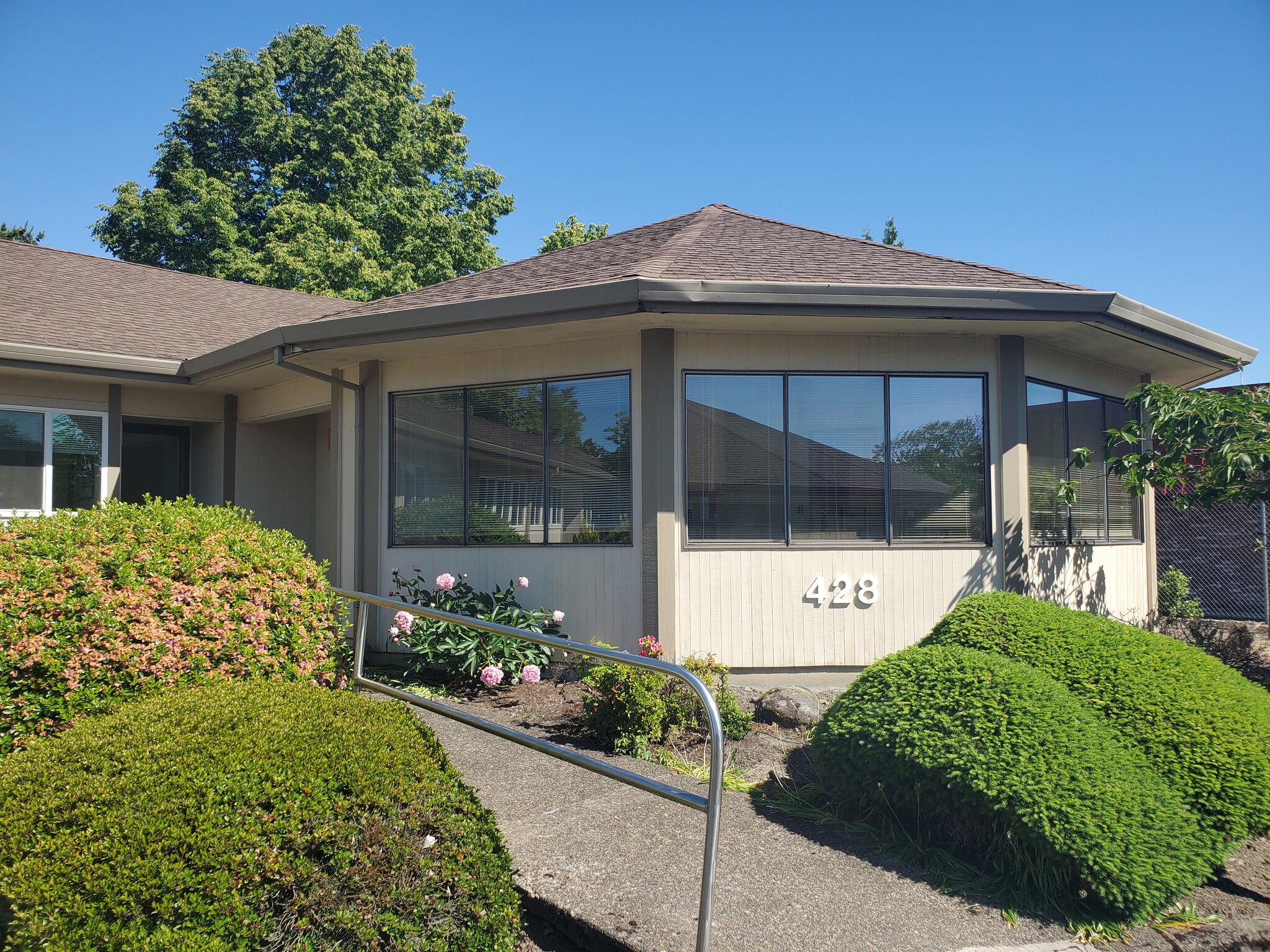 428 Villa Rd, Newberg, OR for lease Building Photo- Image 1 of 15