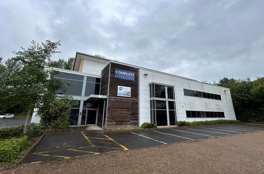 William Brown Close, Cwmbran for lease - Building Photo - Image 1 of 3