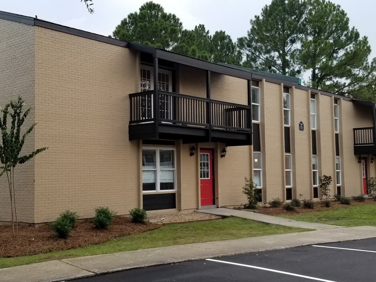 2000 Oak Grove Rd, Hattiesburg, MS 39402 Oak Grove Place