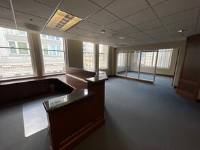 520-538 SW 6th Ave, Portland, OR for lease Interior Photo- Image 1 of 3