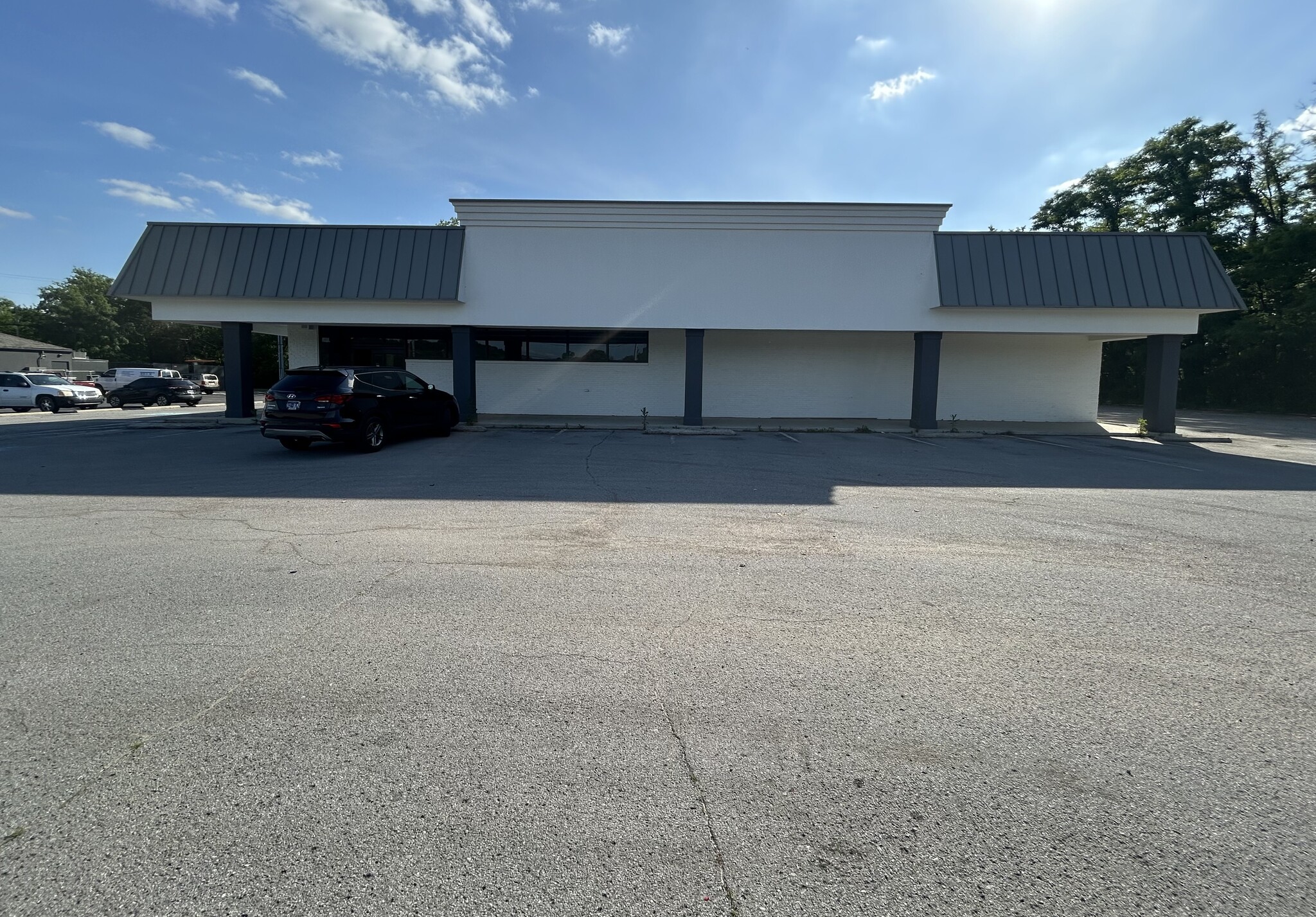 1107 Huntsville Hwy, Fayetteville, TN for lease Building Photo- Image 1 of 9