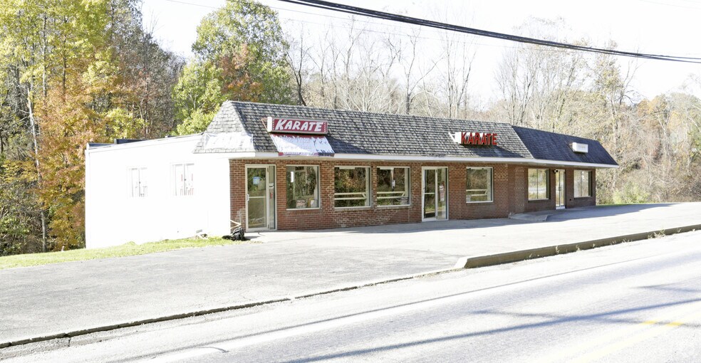 703 Route 30 Rd, Imperial, PA for sale - Primary Photo - Image 1 of 1